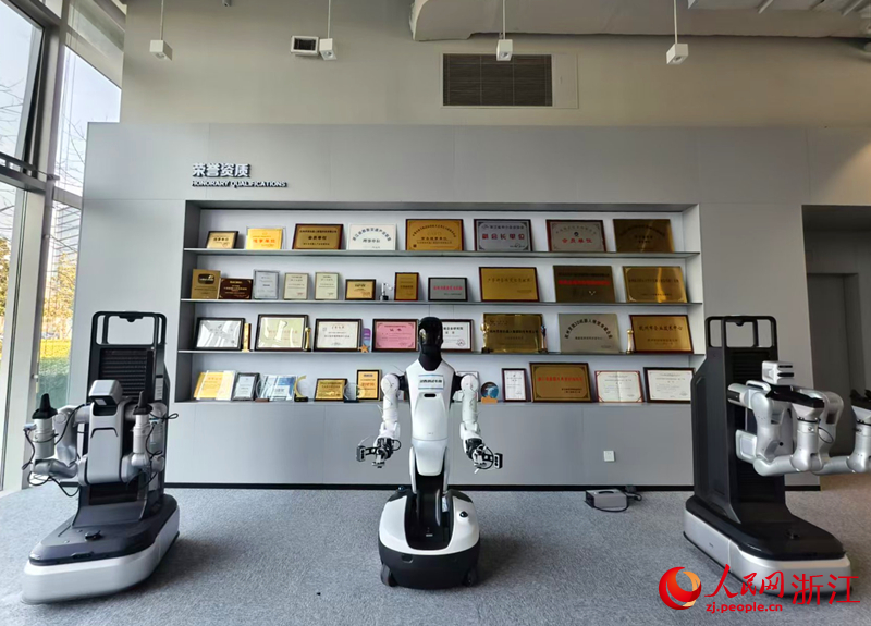 �����ġ��۾���δ������������������̬������������ ��������