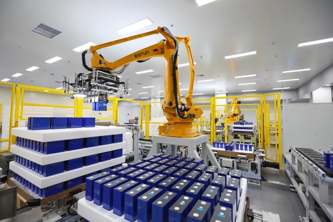 龙净环保磷酸铁锂储能电芯项目(一期)。记者 方晨颖 摄