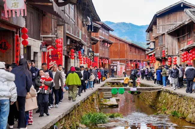 ���������Ϻ��ľ���������Դ���ھ�����Ŵ塢��ɫ�Ļ��������Ļ��ȣ�������˴������ȫ������Ʒ�ơ���־����