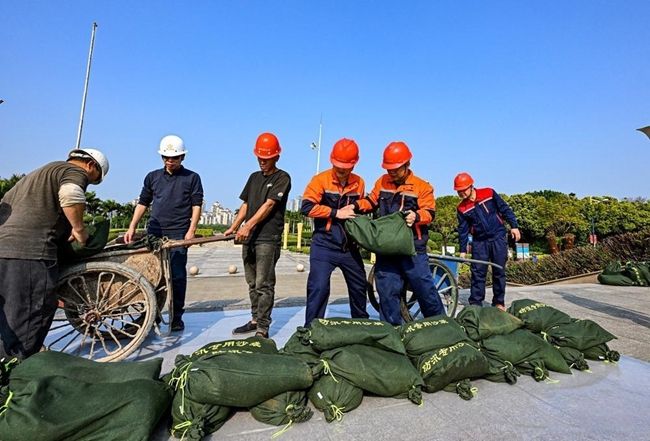 Ӧ��������Ա������ʱ�ӵ�