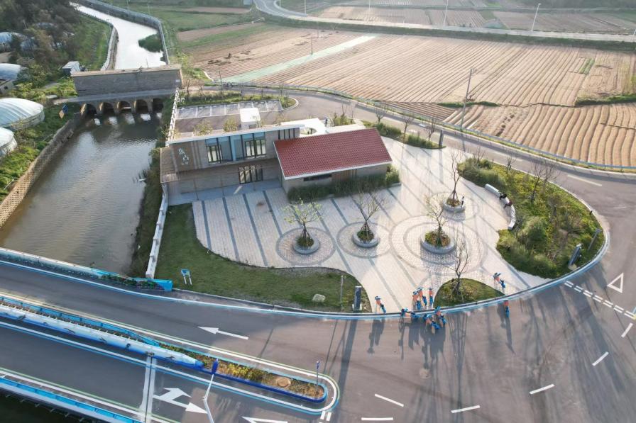 1765755723113427.jpg LOCAL1765674180978M6A2X4NLEX.jpg